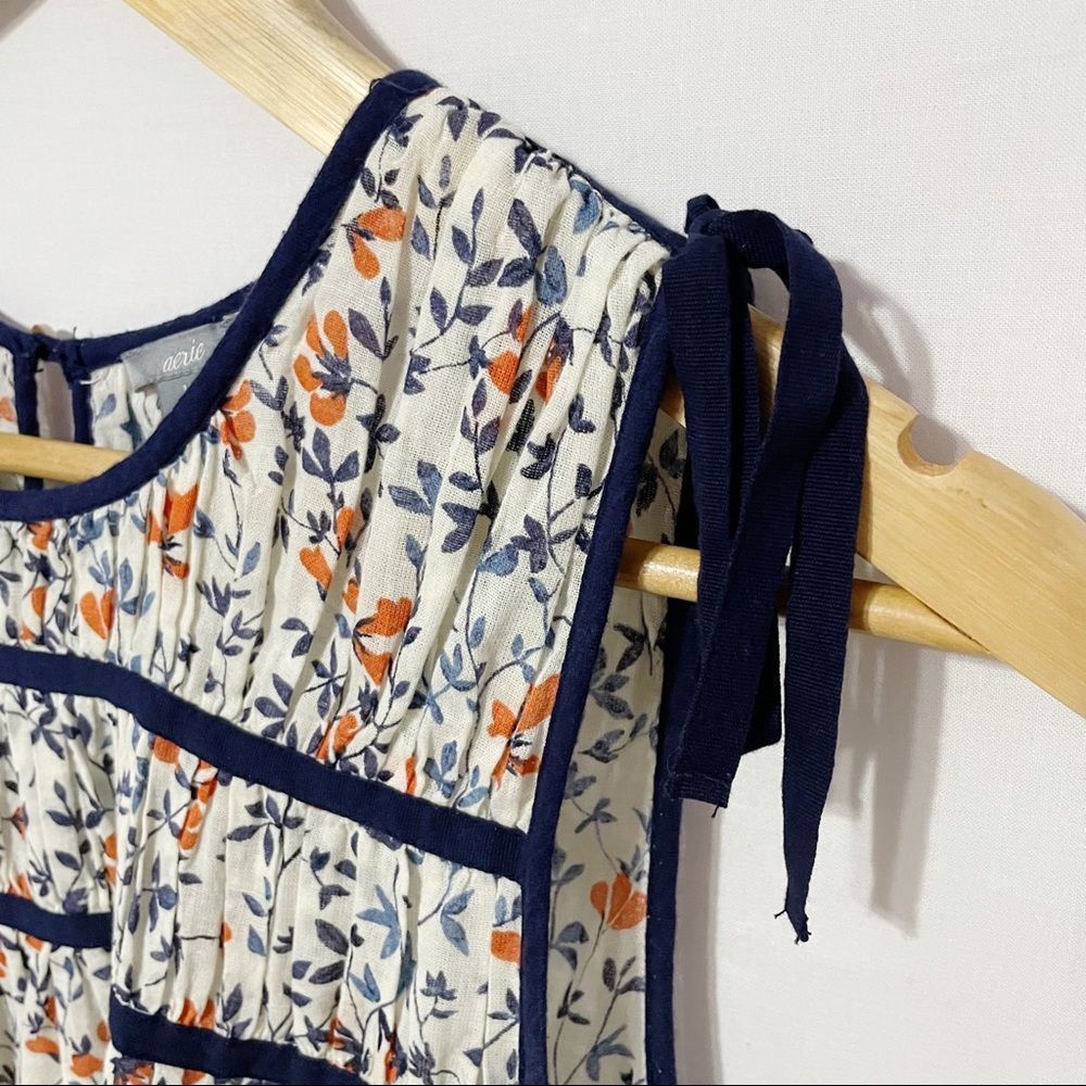 M Aerie Floral Swing Shoulder Tie Sleeveless Semisheer Blouse - Picture 5 of 8